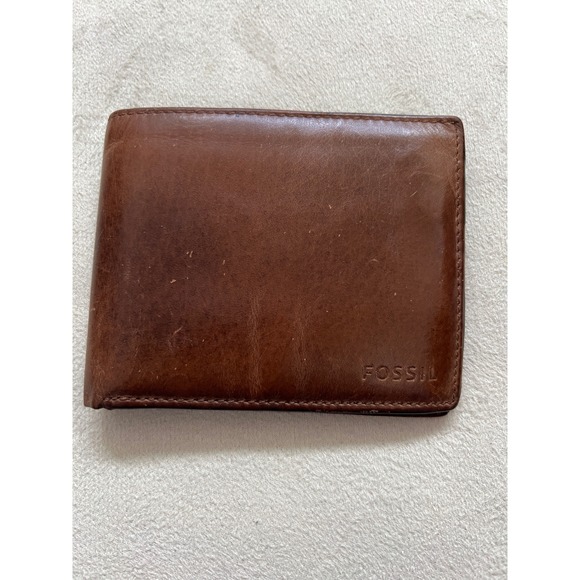 Fossil Mens Brown Leather Bifold Wallet with Flip ID Window and Card Slots - Picture 1 of 11